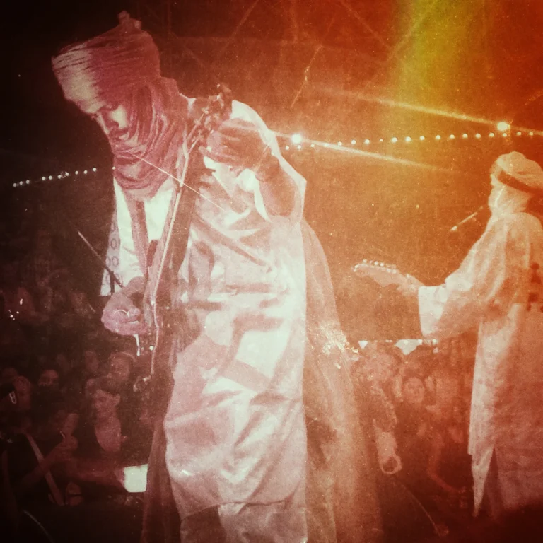 Tinariwen | Flow Festival, Helsinki 2014 Livekuvausta Flow Festivaleilta 2014, esiintymässä Tinariwen.