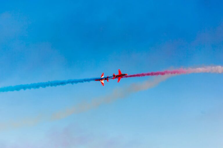 dokumentaarinen-kuvaus-ilmailunäytos-helsinki-finland-red-arrows-2