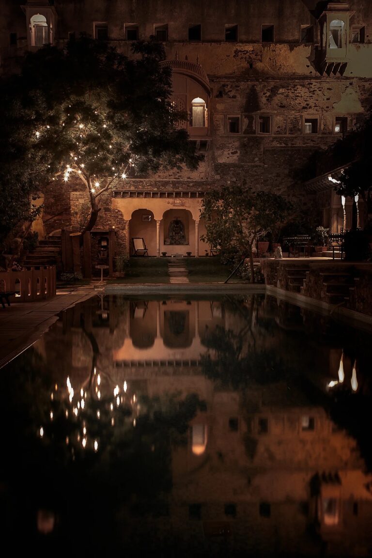 dokumentaarinen-kuvaus-maailmalla-intia-neemrana-palace